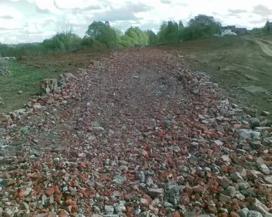 фото Бой строительного кирпича