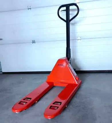 Фото №0 Тележка складская, узкопроходная, с короткими вилами, г/п 2500кг.