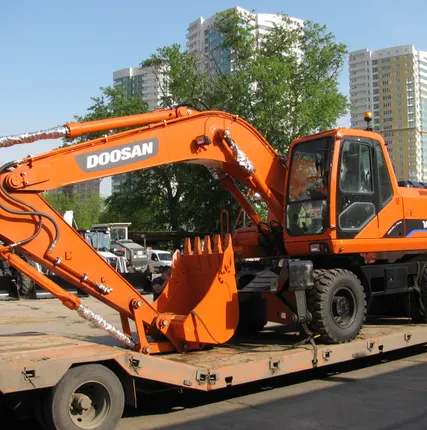 Фото №0 Аренда полноповоротного экскаватора