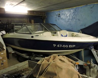 фото Прогулочный катер Bayliner 175 BR