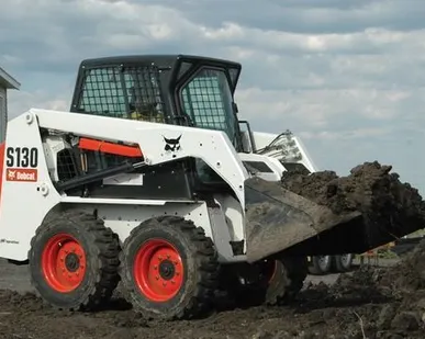 фото Аренда мини-погрузчика Bobcat S130