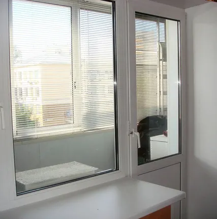 Фото №0 Балконный блок с 2-х ств. окном  ПВХ в кирпичном доме под ключ 2100*2000