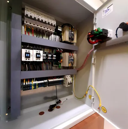 Фото №0 Шкаф управления приточной вентиляцией с ККБ.