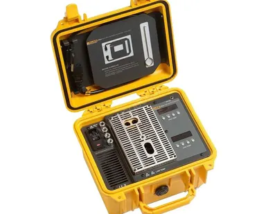 фото Промышленный калибратор температуры Fluke 9009-Y-256