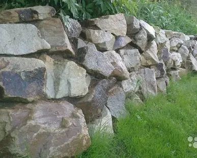 фото Бутовый камень фракции 100-300