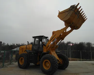 фото Фронтальный погрузчик LONKING ZL50