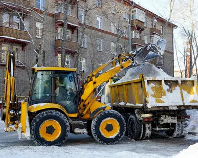 фото Вывоз снега с погрузкой