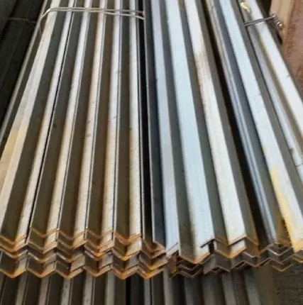 Фото №0 Уголок равносторонний 45х45 х3 ст.3СП5 L 6, 9, 11.7 м