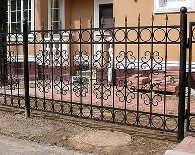 фото Заборы кованые