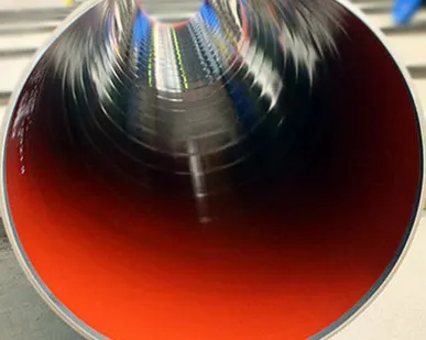 фото Нанесение внутреннего покрытия на трубы