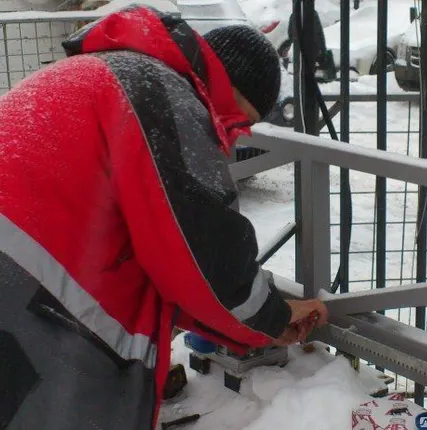 Фото №0 Ремонт секционных ворот