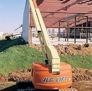 фото Дизельный телескопический подъемник JLG 600SC США