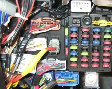 фото Установка магнитолы в грузовой автомобиль