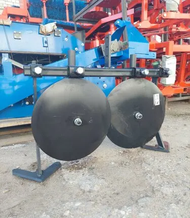 Фото №0 Дисковый окучник-пропольник на траверсе