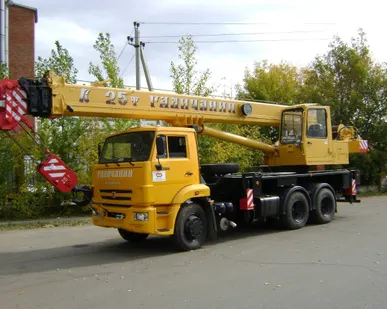 фото Аренда автокрана 25 тонн, вылет стрелы до 28 метров.