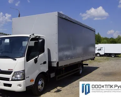 фото HINO 300 (7,5t) с бортовой платформой