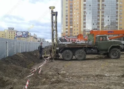 Фото №1 Аренда бурильно-крановой машины (ямобура) ГЕОМАШ ЛБУ-50, Воронеж