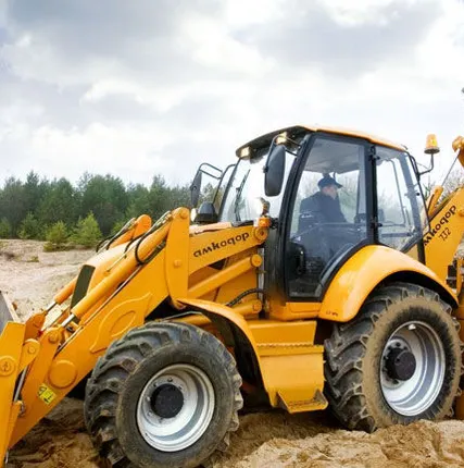 Фото №0 Аренда экскаватора-погрузчика