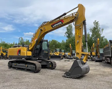 фото Экскаватор гусеничный  FR225E2