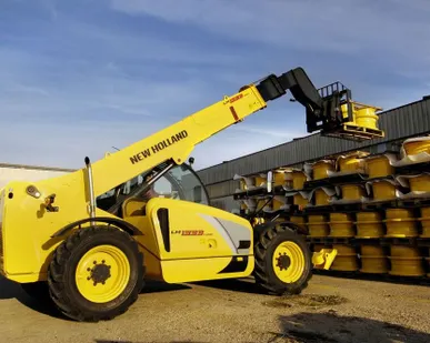 фото New Holland LM1345 погрузчик телескопический 4,5 тонны 12,45метра НОВЫЙ
