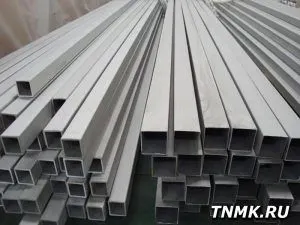 фото Труба нержавеющая профильная 50х50х3,0 мм зеркальная  | шлифованная AISI 30