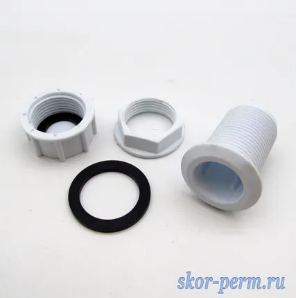 Фото №2 Врезка в резервуар 1&quot; пластиковая