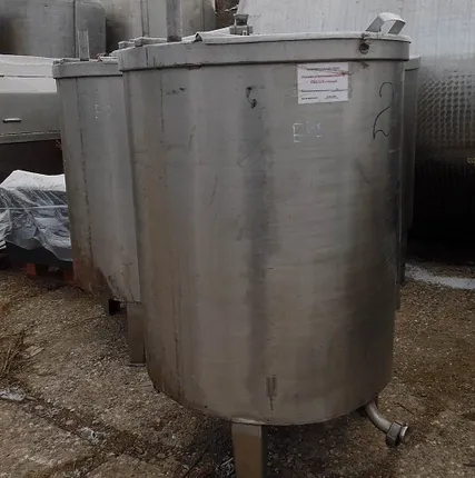 Фото №0 Емкости нержавеющие, объем 0,4 куб.м. Б/У в Москве