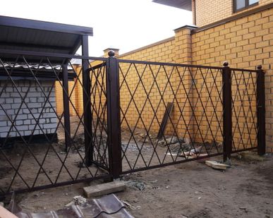 фото Металлические ограждения любой сложности