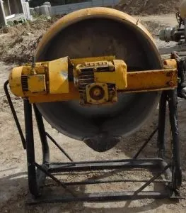 Фото №1 Нержавеющий варочный котел, объем 0,2 куб.м., с рубашкой и мешалкой Б/У в Москве