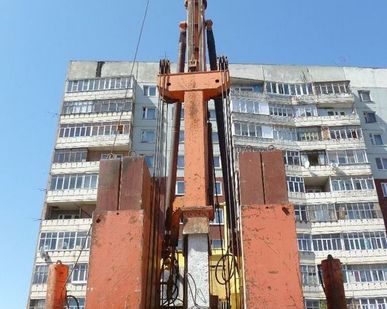 фото Услуги по вдавливанию свай
