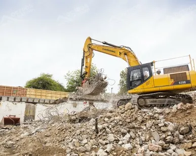 фото LiuGong CLG939E экскаватор 45 тонн