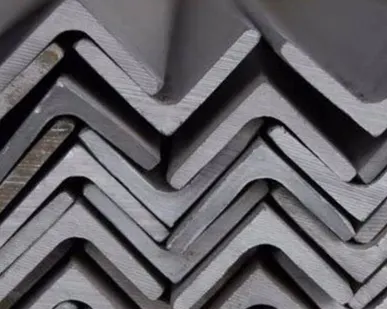 фото Уголок металлический 25, 32, 35, 40, 45, 50, 63, 70, 75, 80, 90, 100, 125мм