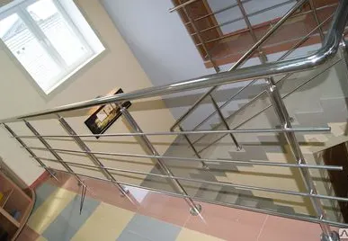 фото Перила из нержавеющей стали