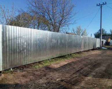 фото Забор из профлиста