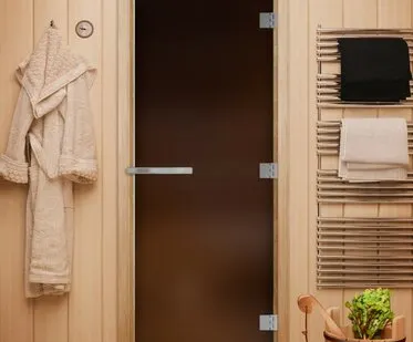 фото Дверь "Эталон" (бронза) 190х70, 10 мм, 3 петли, коробка ольха, Банный Эксперт