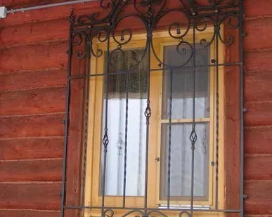 фото Изготовление металлических оконных решеток