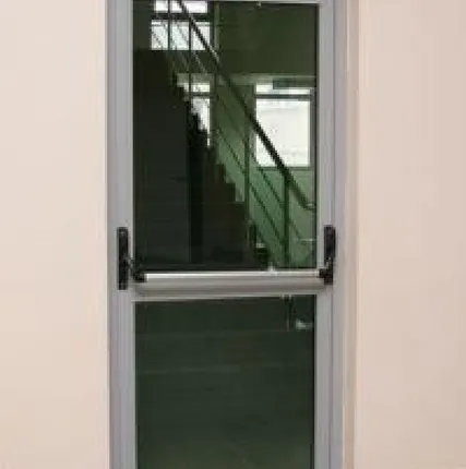 Фото №0 Дверь противопожарная светопрозрачная (стеклянная) EIW 15, внутренняя