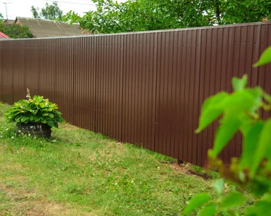 фото Забор из двустороннего профнастила Стандарт