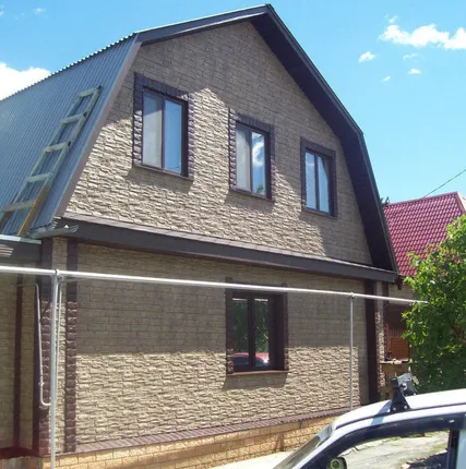 Фото №0 Монтаж фасадных панелей ПВХ. Отделка цоколя и стен